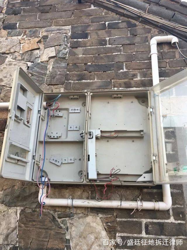 空空如也的电表箱：