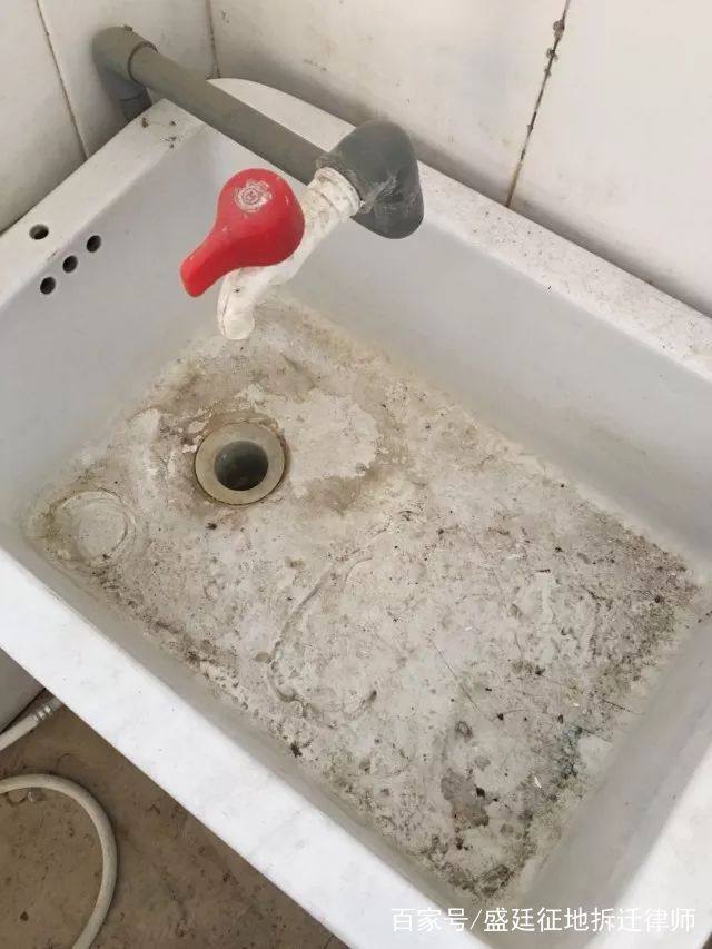 空空如也的电表箱：