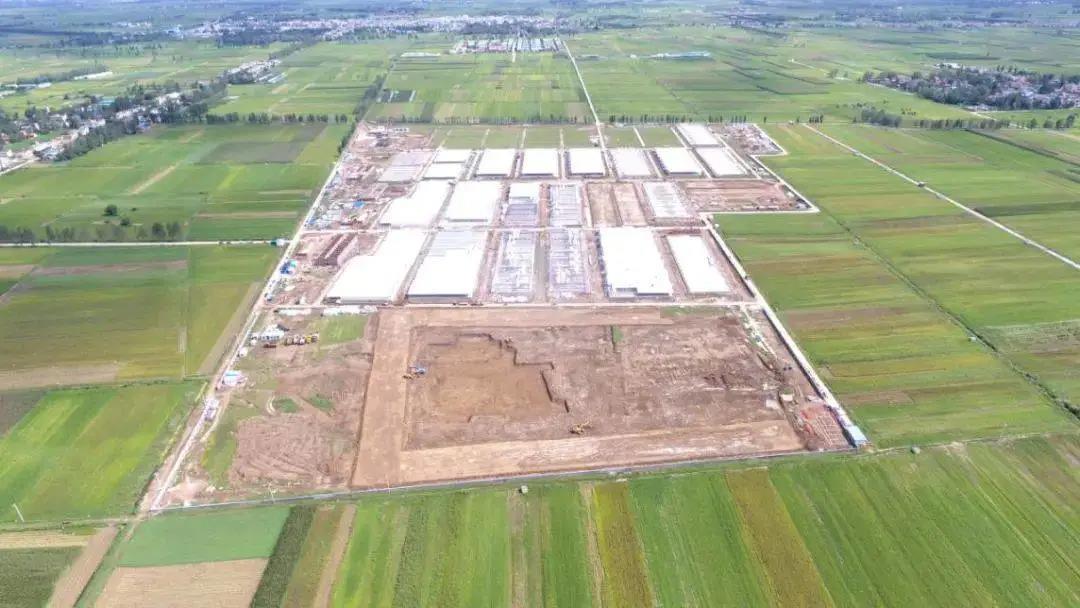 图为王庄镇在建养猪场