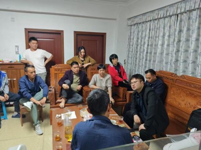 现场沟通普法.jpg