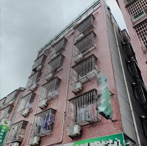 靠路边近的房屋800平 (2)(1).jpg