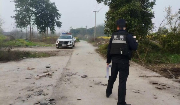 补偿协议房屋偷拆出警照片-盛廷律师承办胜诉案件.jpg