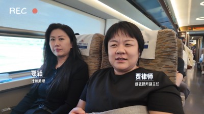 和贾新芳律师在浙江宁波为当事人普法.jpg